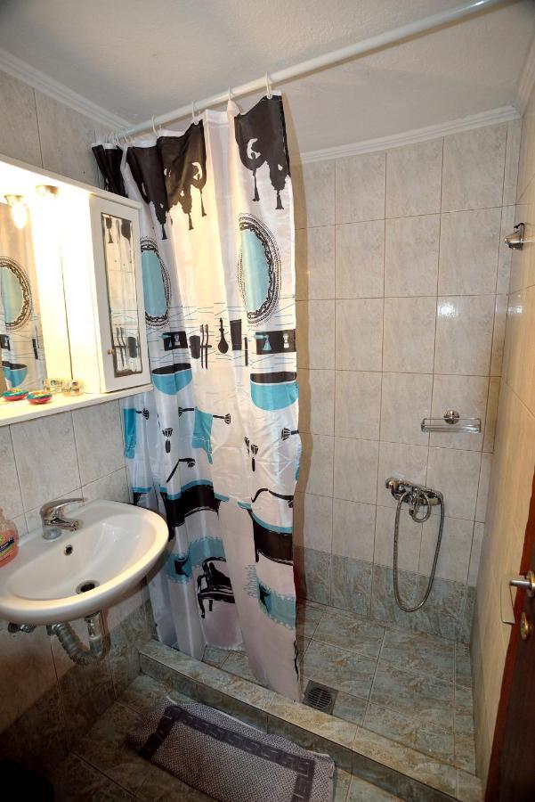 Maria Konstantinidis Apartments Néa Poteídaia Eksteriør bilde