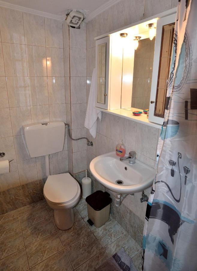 Maria Konstantinidis Apartments Néa Poteídaia Eksteriør bilde